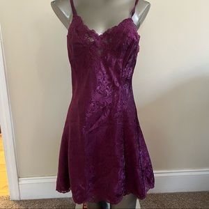 vintage victoria’s secret | purple lace trim cami chemise dress
